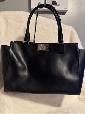 Kate Spade Classic Black Women's Leather Tote Bag - Sleek Everyday Satchel